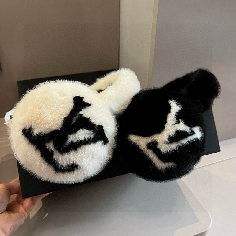 LV earmuff 1005